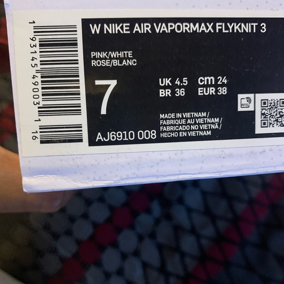 Women’s Vapormax Flyknit 3 - Picture 7 of 7